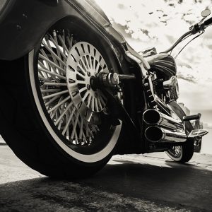 Escapamento de moto: pode trocar?