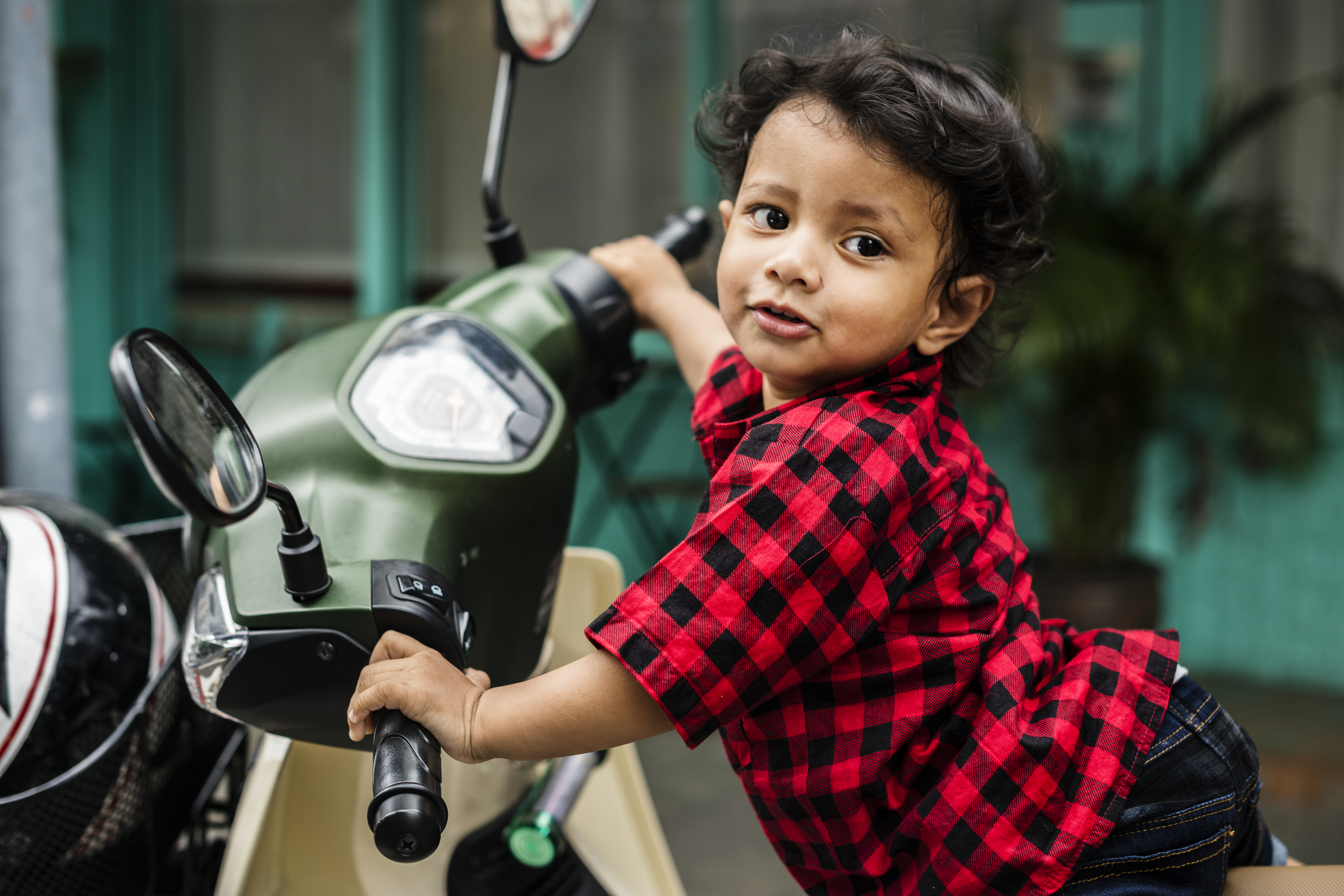 Levar criança em motos? Agora, só se ela tiver de 11 anos para cima